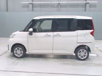 Toyota ROOMY лот № 30357 оценка 4  с аукциона в Японии 3