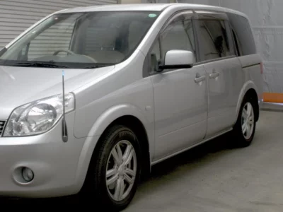 Nissan LAFESTA  с аукциона в Японии