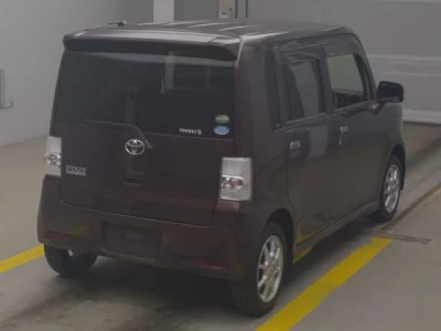 Toyota PIXIS SPACE  с аукциона в Японии