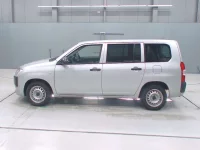 Toyota PROBOX лот № 30365 оценка 4  с аукциона в Японии 3