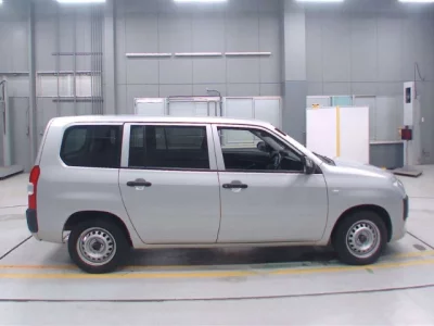Toyota PROBOX  с аукциона в Японии
