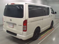 Toyota HIACE VAN лот № 30454 оценка R  с аукциона в Японии 1