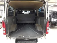 Toyota HIACE VAN лот № 30454 оценка R  с аукциона в Японии 8