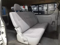 Toyota HIACE VAN лот № 30454 оценка R  с аукциона в Японии 9