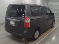 Toyota NOAH лот № 30452 оценка 3.5  с аукциона в Японии 1