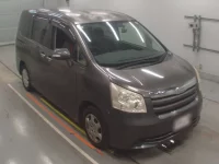Toyota NOAH лот № 30452 оценка 3.5  с аукциона в Японии 4