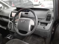 Toyota NOAH лот № 30452 оценка 3.5  с аукциона в Японии 6