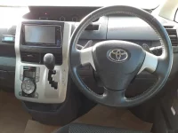 Toyota NOAH лот № 30376 оценка R  с аукциона в Японии 8