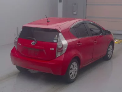 Toyota AQUA  с аукциона в Японии