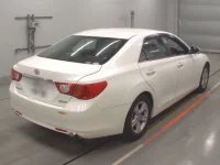 Toyota MARK X лот № 30457 оценка 3.5  с аукциона в Японии 1