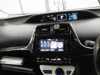 Toyota PRIUS лот № 30462 оценка 3.5  с аукциона в Японии 8