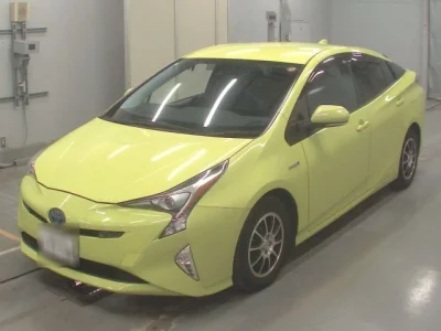 Toyota PRIUS  с аукциона в Японии