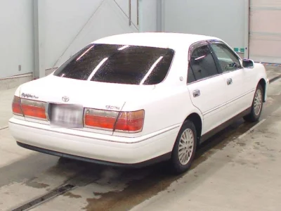 Toyota CROWN  с аукциона в Японии