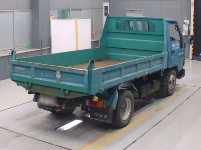 Toyota DYNA  с аукциона в Японии