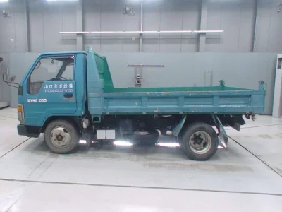 Toyota DYNA  с аукциона в Японии