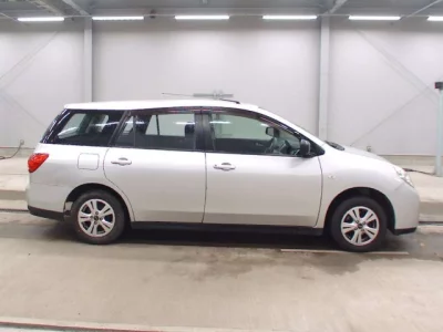 Nissan WINGROAD  с аукциона в Японии