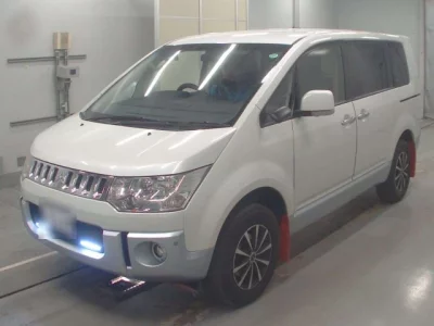 Mitsubishi DELICA D5