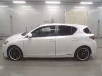 Lexus CT лот № 30480 оценка 3.5  с аукциона в Японии 3
