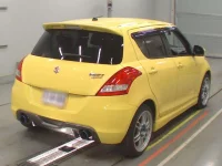 Suzuki SWIFT лот № 30482 оценка 4  с аукциона в Японии 1