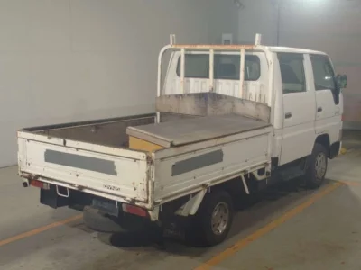 Toyota DYNA  с аукциона в Японии