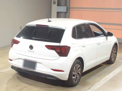 Volkswagen POLO  с аукциона в Японии