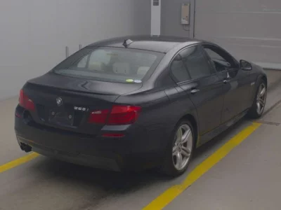 BMW 5-Series  с аукциона в Японии