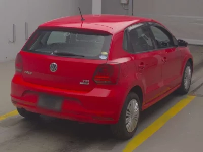 Volkswagen POLO  с аукциона в Японии