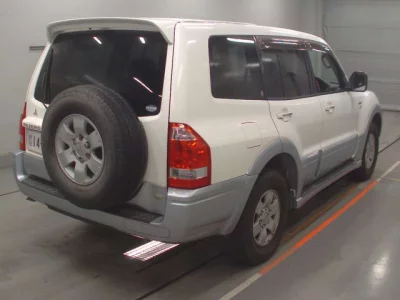 Mitsubishi PAJERO  с аукциона в Японии