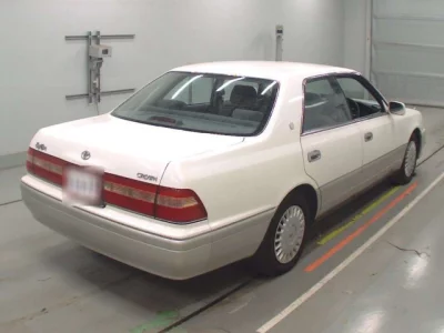 Toyota CROWN  с аукциона в Японии