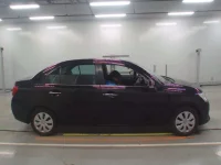 Toyota COROLLA AXIO лот № 30500 оценка 3.5  с аукциона в Японии 2