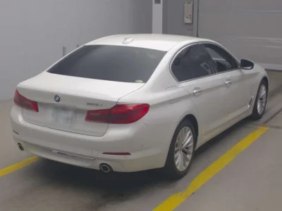 BMW 5-Series  с аукциона в Японии