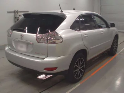 Toyota HARRIER  с аукциона в Японии