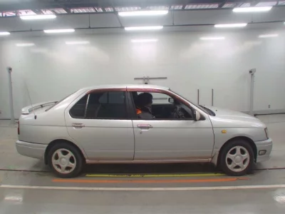 Nissan BLUEBIRD