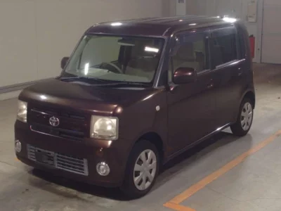 Toyota PIXIS SPACE  с аукциона в Японии