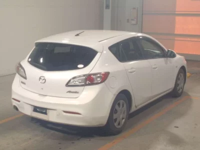 Mazda AXELA  с аукциона в Японии