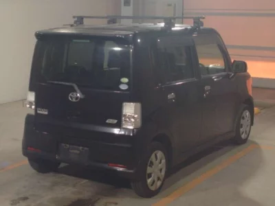 Toyota PIXIS SPACE  с аукциона в Японии