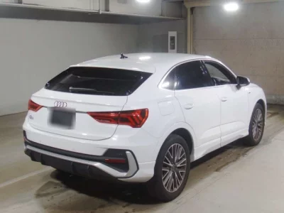 Audi Q3  с аукциона в Японии