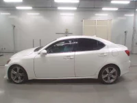 Lexus IS лот № 30529 оценка R  с аукциона в Японии 3