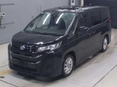 Toyota NOAH  с аукциона в Японии