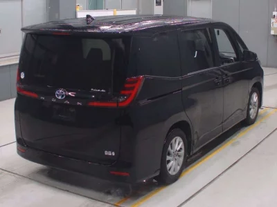 Toyota NOAH  с аукциона в Японии