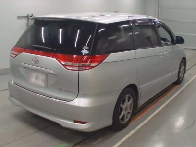Toyota ESTIMA  с аукциона в Японии