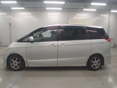 Toyota ESTIMA  с аукциона в Японии