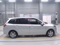 Toyota COROLLA FIELDER лот № 30449 оценка 4.5  с аукциона в Японии 2