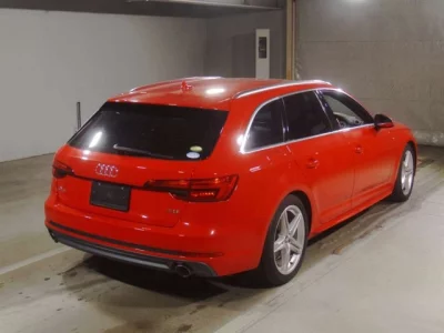 Audi A4  с аукциона в Японии