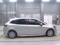 Toyota COROLLA TOURING лот № 30458 оценка 4  с аукциона в Японии 2