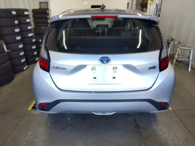 Toyota AQUA  с аукциона в Японии