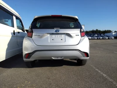 Toyota AQUA  с аукциона в Японии