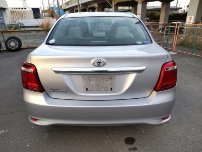 Toyota COROLLA AXIO  с аукциона в Японии