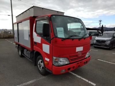 Toyota DYNA  с аукциона в Японии