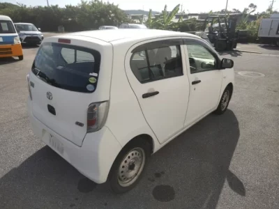 Toyota PIXIS EPOCH  с аукциона в Японии